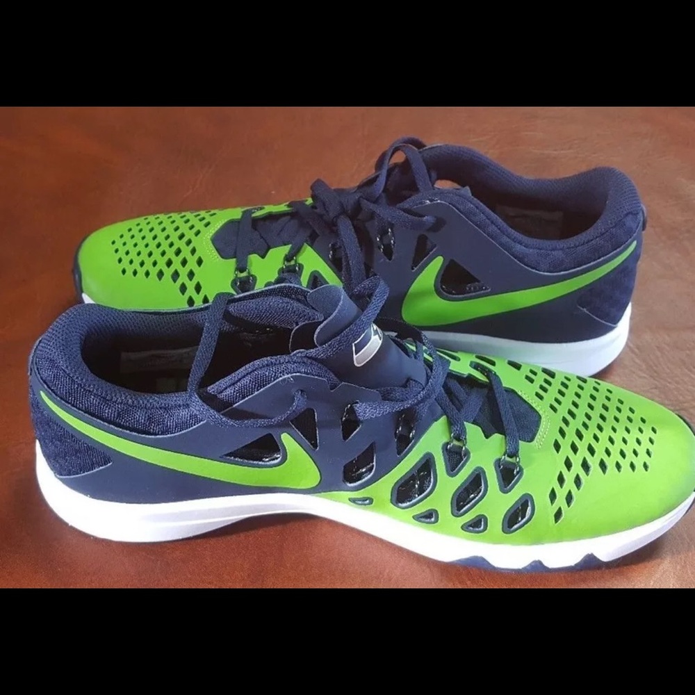 Nike Train Speed 4 AMP NFL Seattle Seahawks 10.5